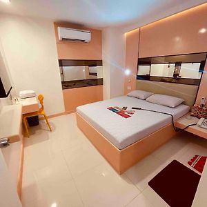 Hotel Sogo Aurora Cubao